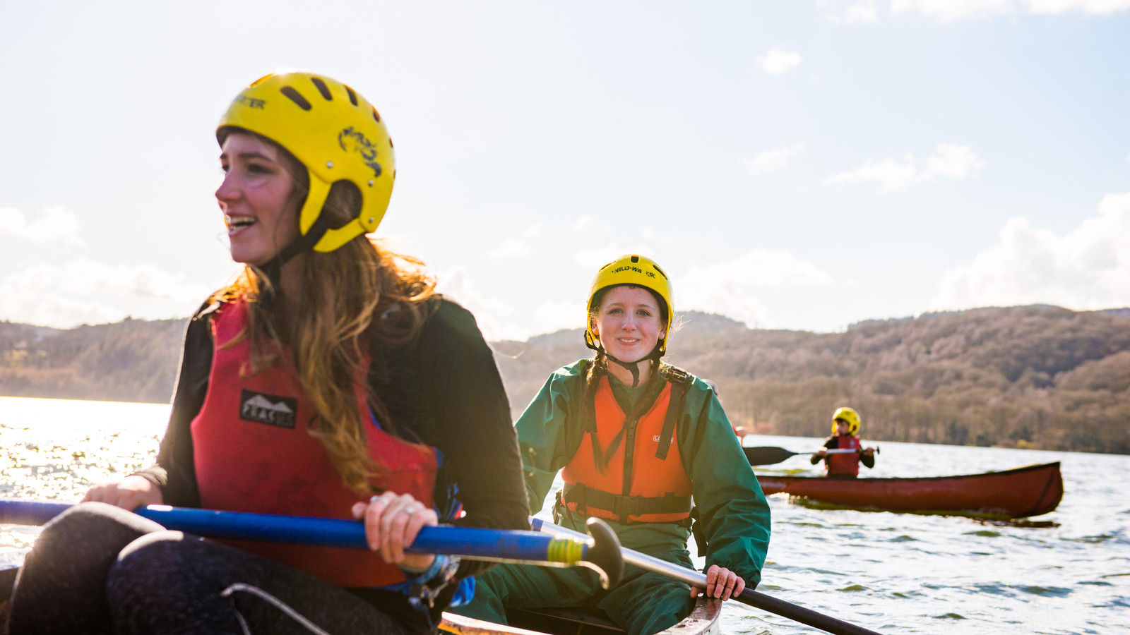 2 scouts canoeing